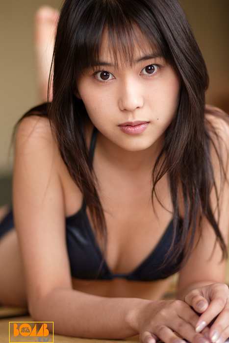 Bomb.TV写真ID0037 2005.10 Channel B – Megum Amano 天野恵